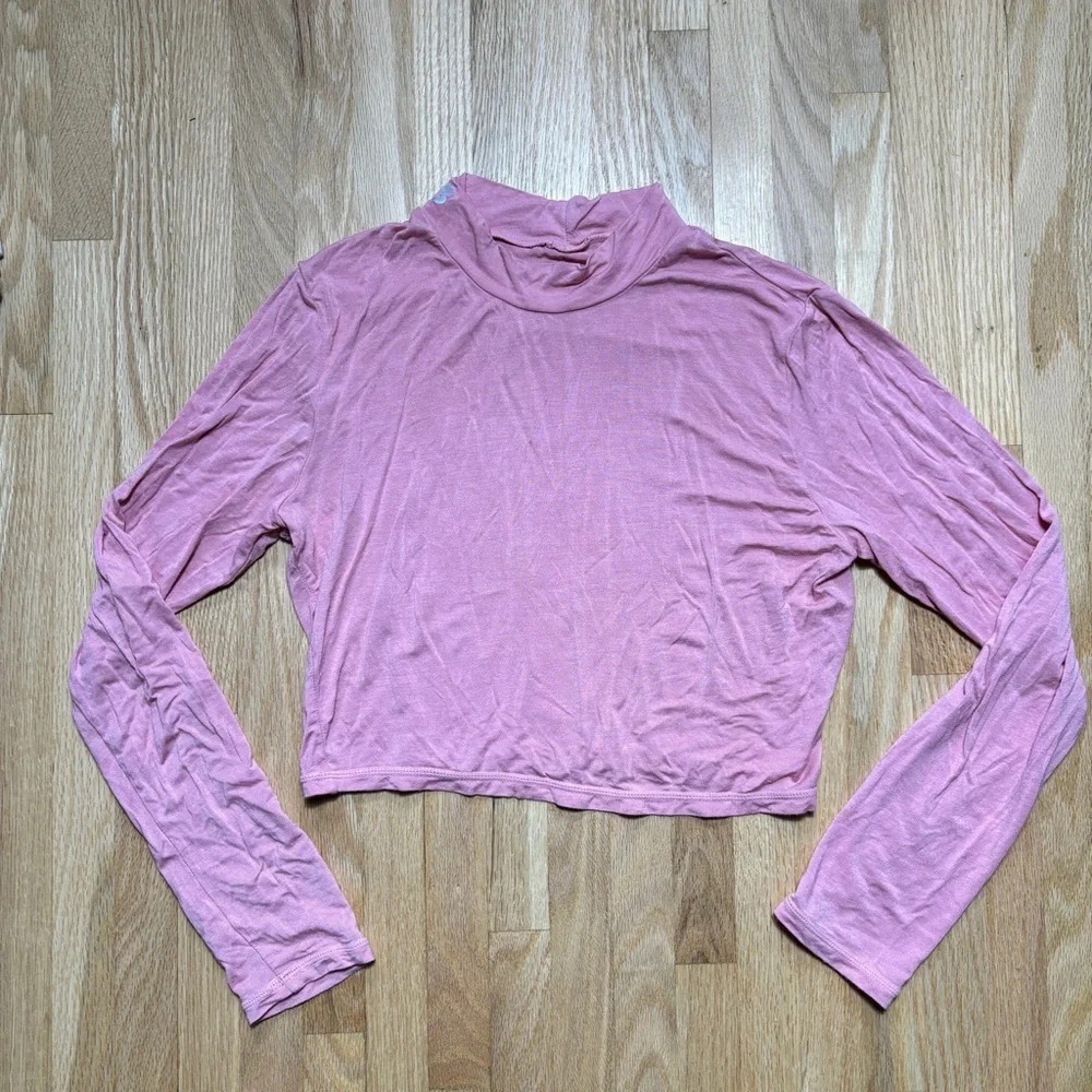 BuffBunny Long Sleeve Crop Top Size  Small